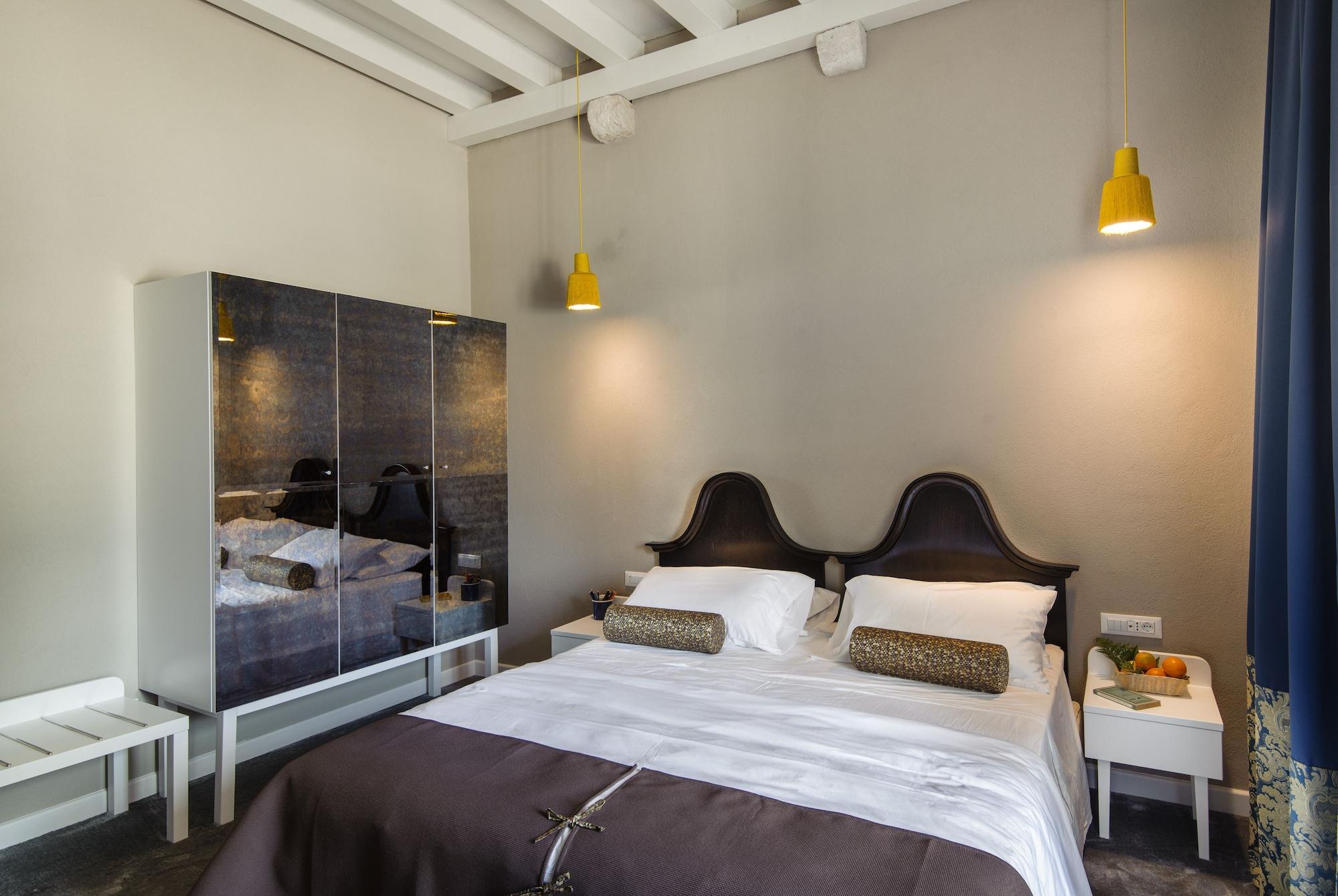 XII Century Heritage Hotel Trogir Extérieur photo