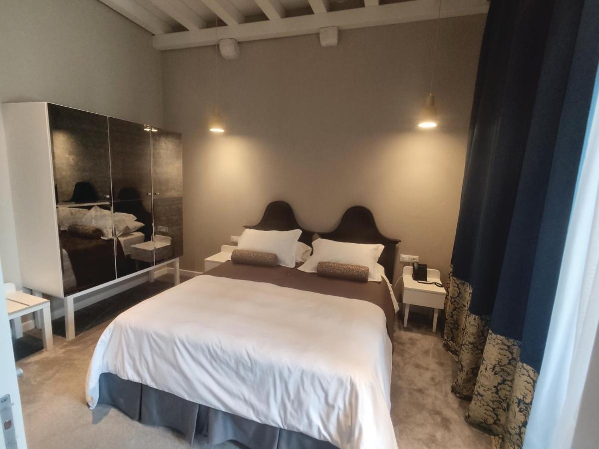 XII Century Heritage Hotel Trogir Extérieur photo