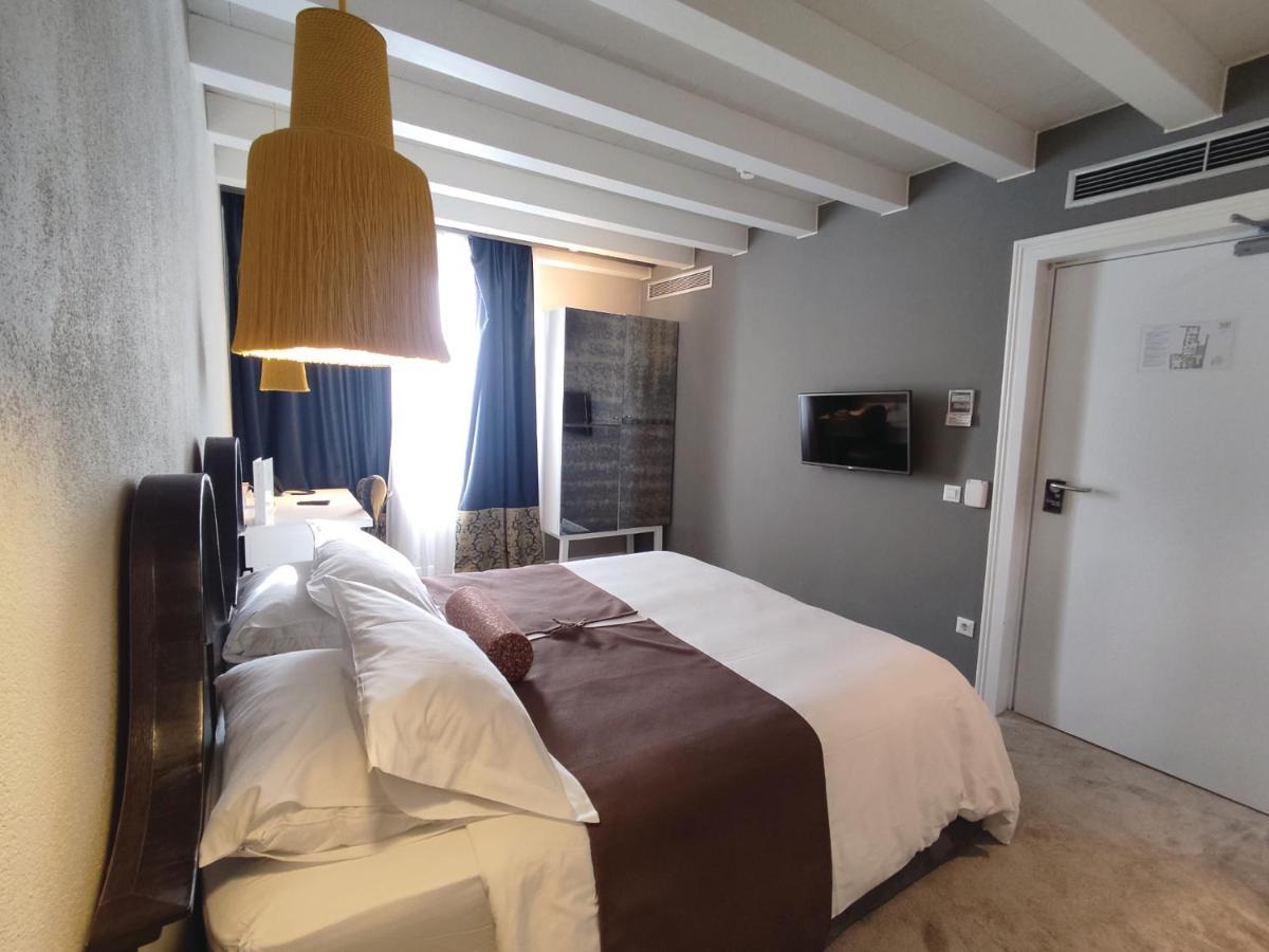 XII Century Heritage Hotel Trogir Extérieur photo