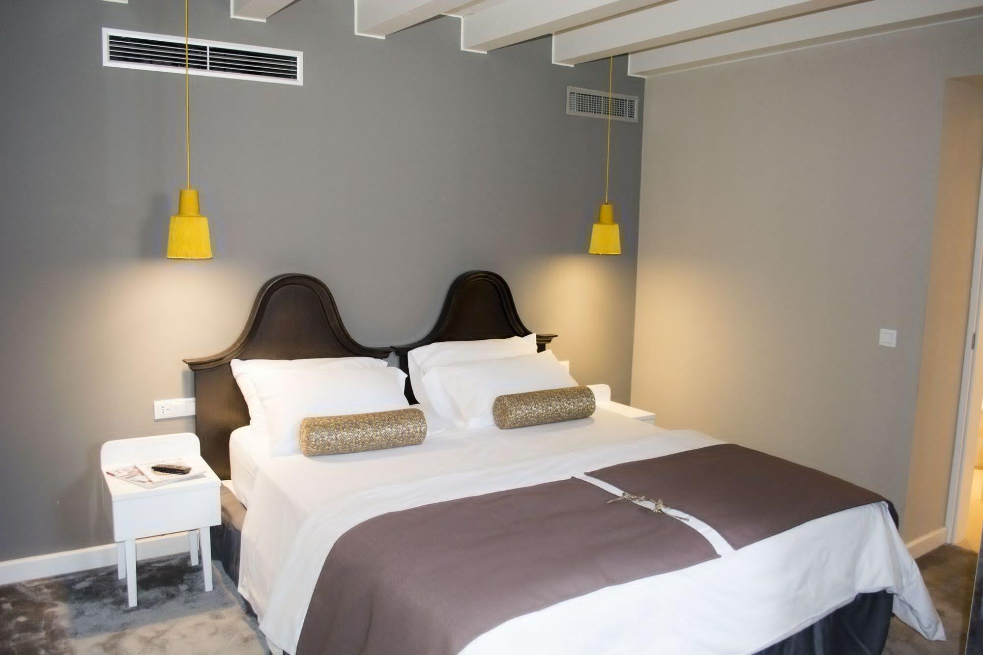 XII Century Heritage Hotel Trogir Extérieur photo